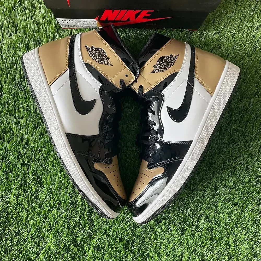 Air Jordan 1 “Gold Toe” - Picture 1 of 4